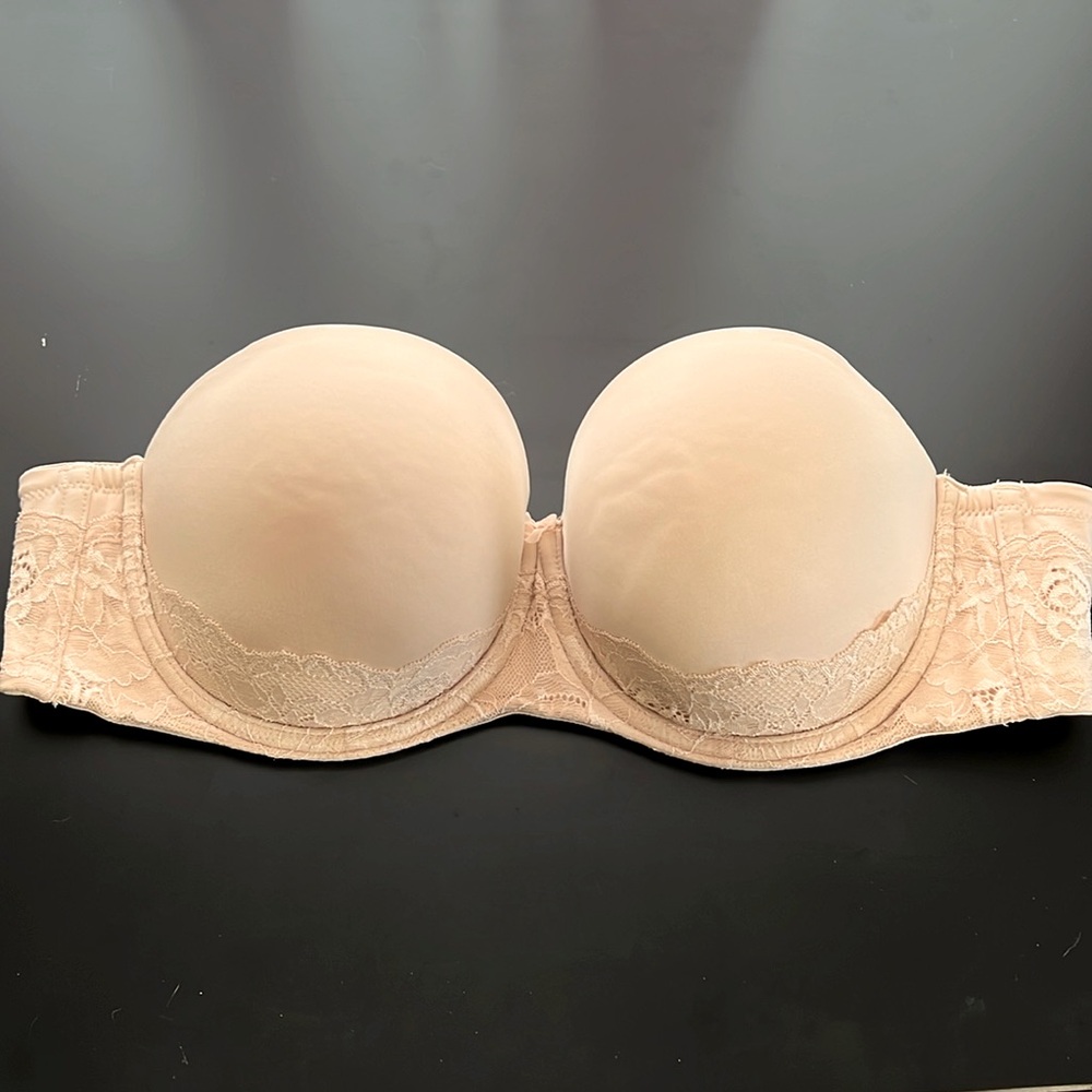Torrid nude lace strapless bra 38D